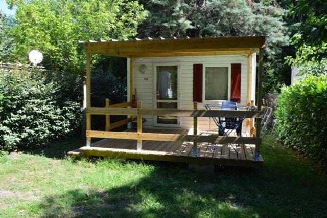 Отель Le Clocher De Neyran Saint-Gervais-sur-Mare Экстерьер фото